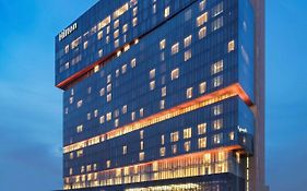 Hilton Guangzhou Tianhe - Free Canton Fair Shuttle Bus And Registration Counter Exterior photo